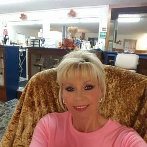 Meet your Posher, Rhonda